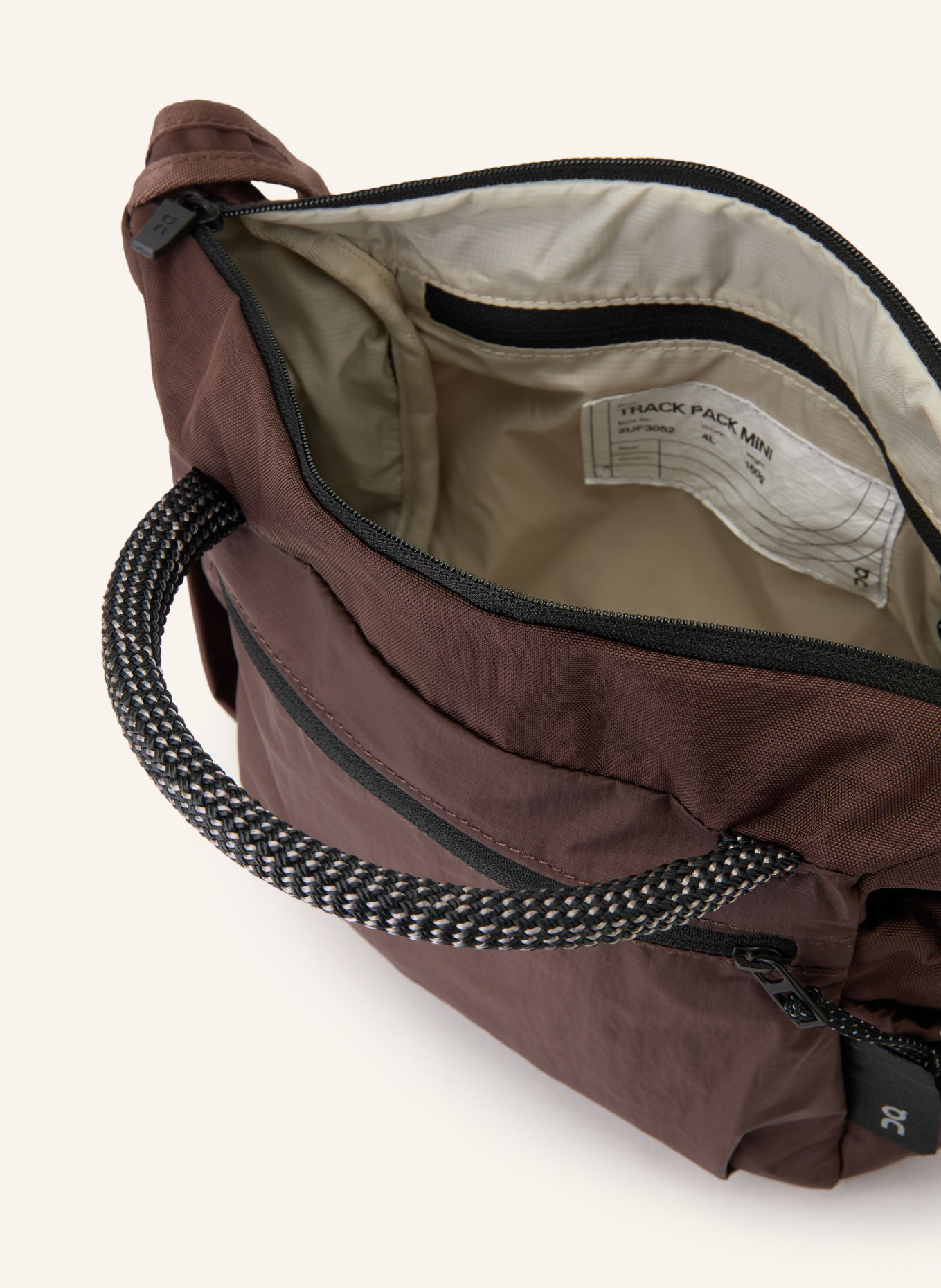 On Schoudertas MINI ELITE: MARRON FONCÉ