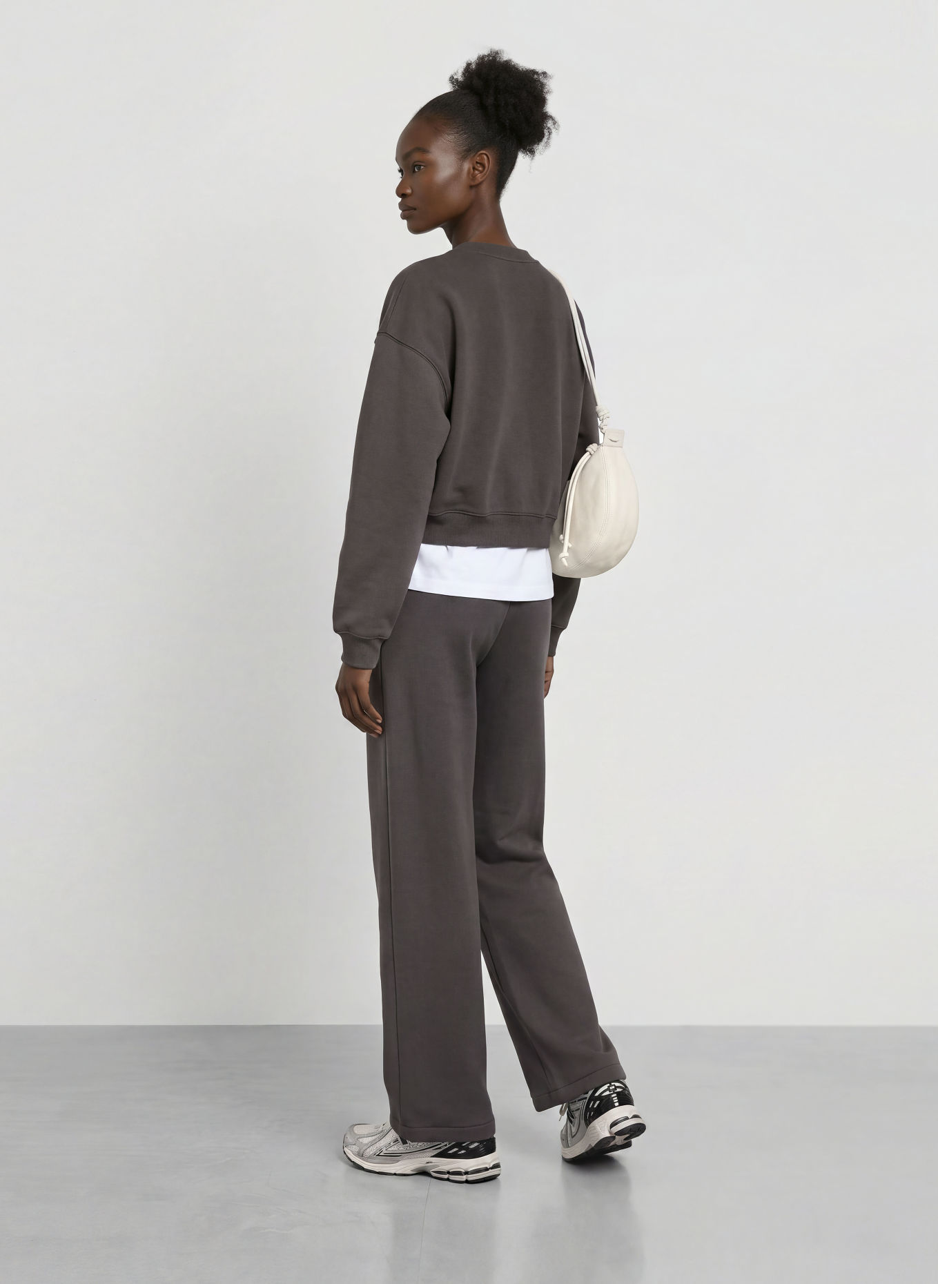 new balance Sweatpants: DUNKELGRAU