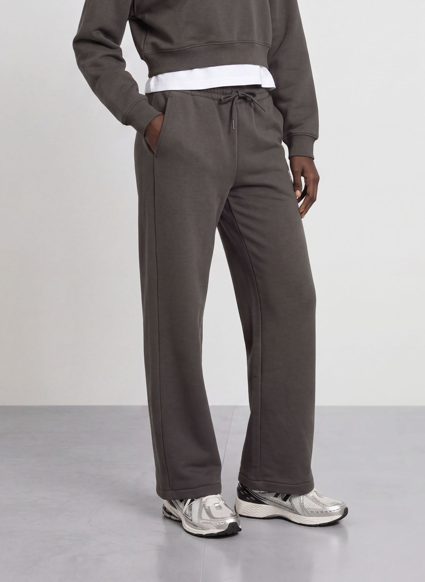 new balance Sweatpants: DUNKELGRAU