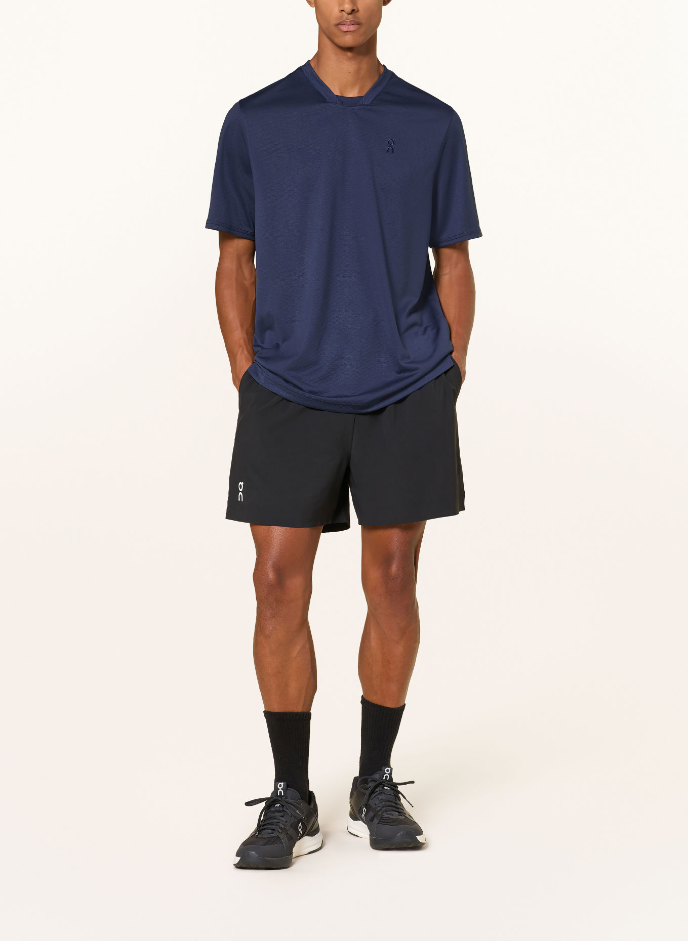 On Trainingsshirt COURT-T EDIT: DONKERBLAUW
