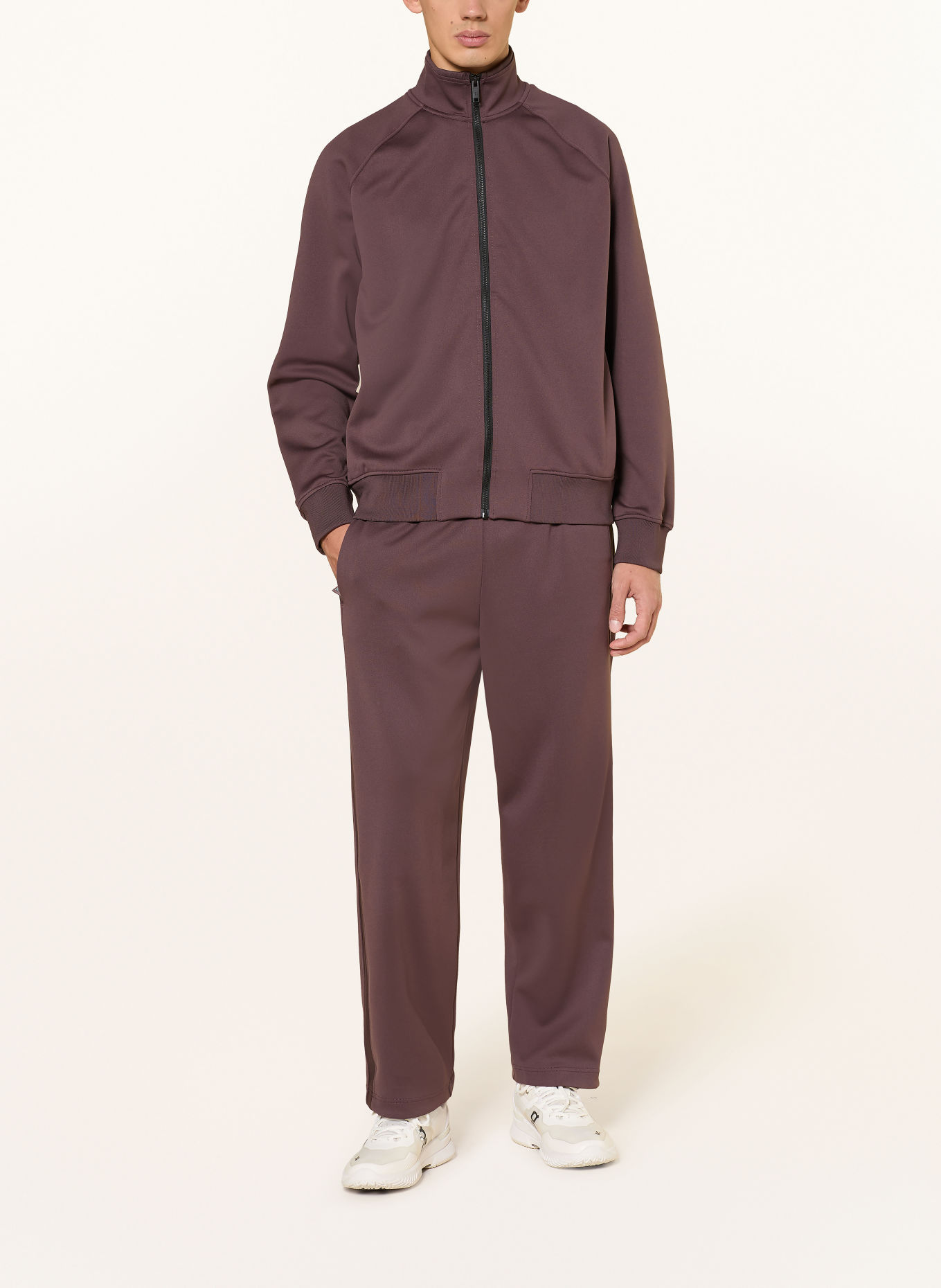On COURTSIDE Sweatpants: PURPLE