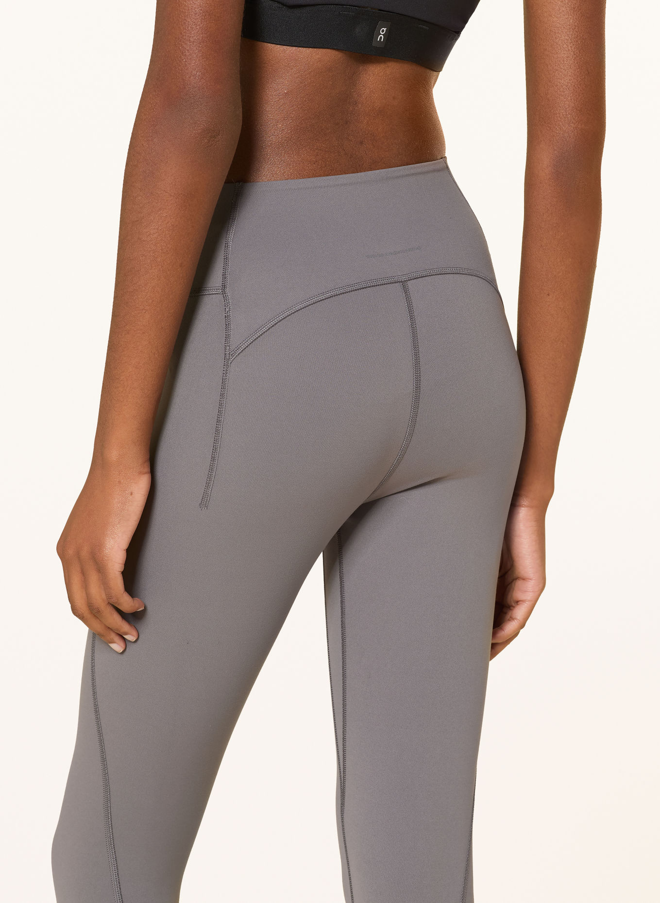 On Tights STUDIO: GRÅ