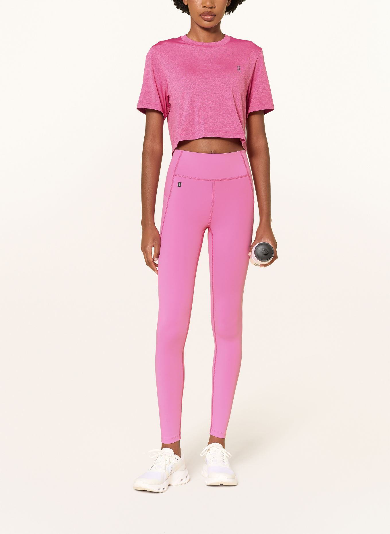 On Kort funktions-T-shirt TRAIN FLEX: ROSA
