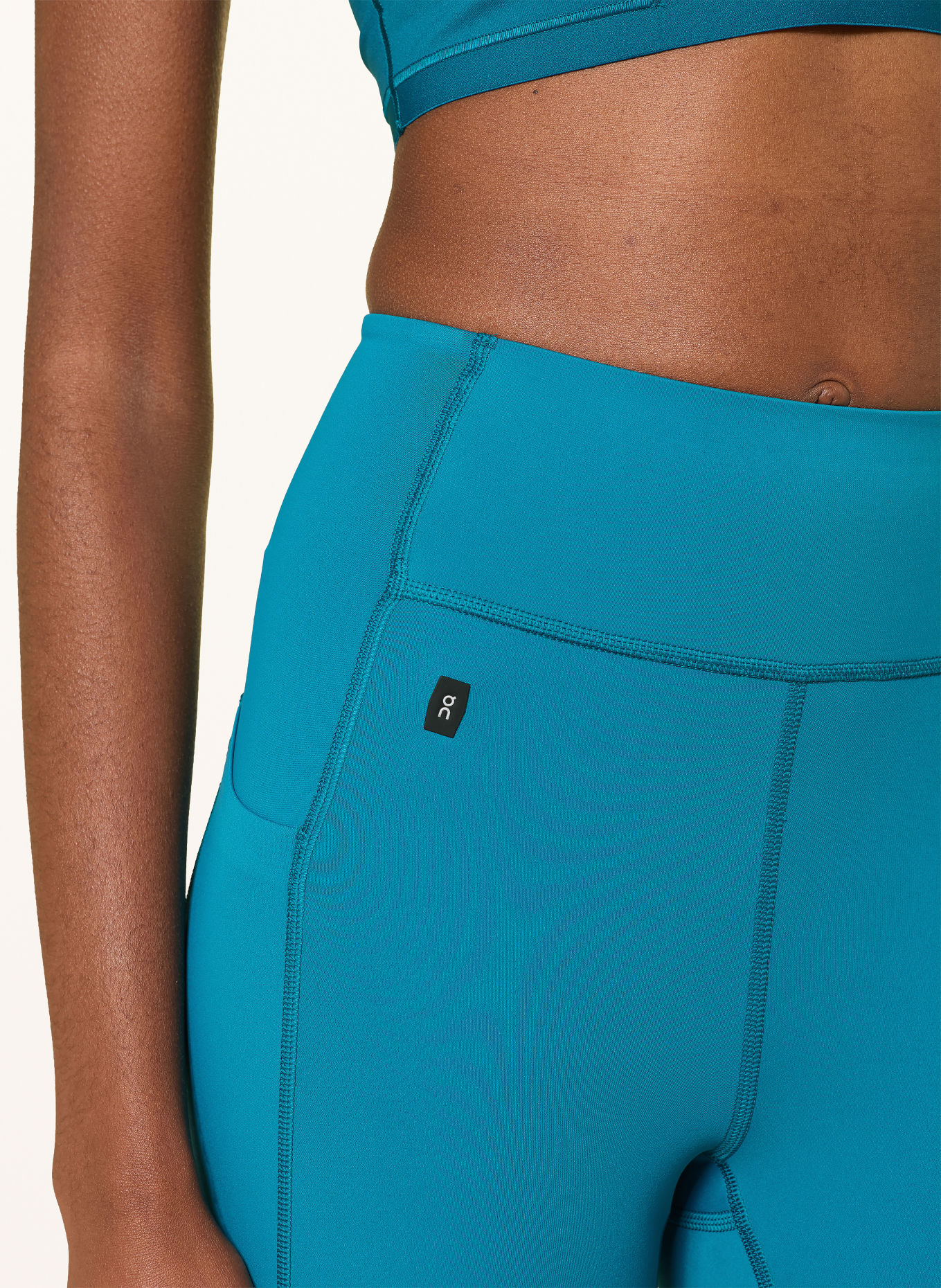 On TRAIN Leggings: TEAL