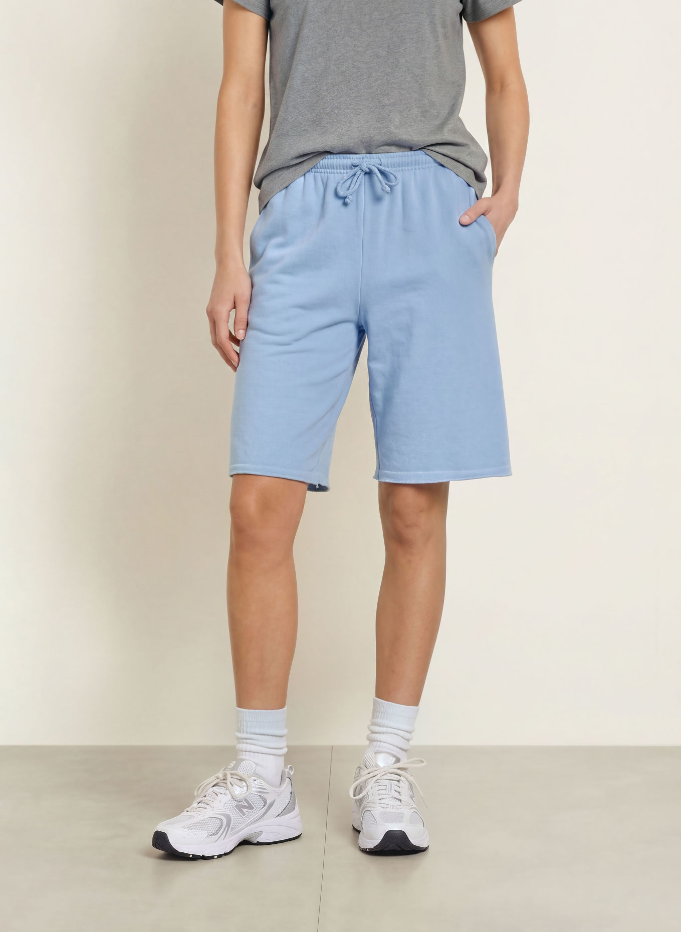 American Vintage AFOMA-Sweatshorts: LICHTBLAUW