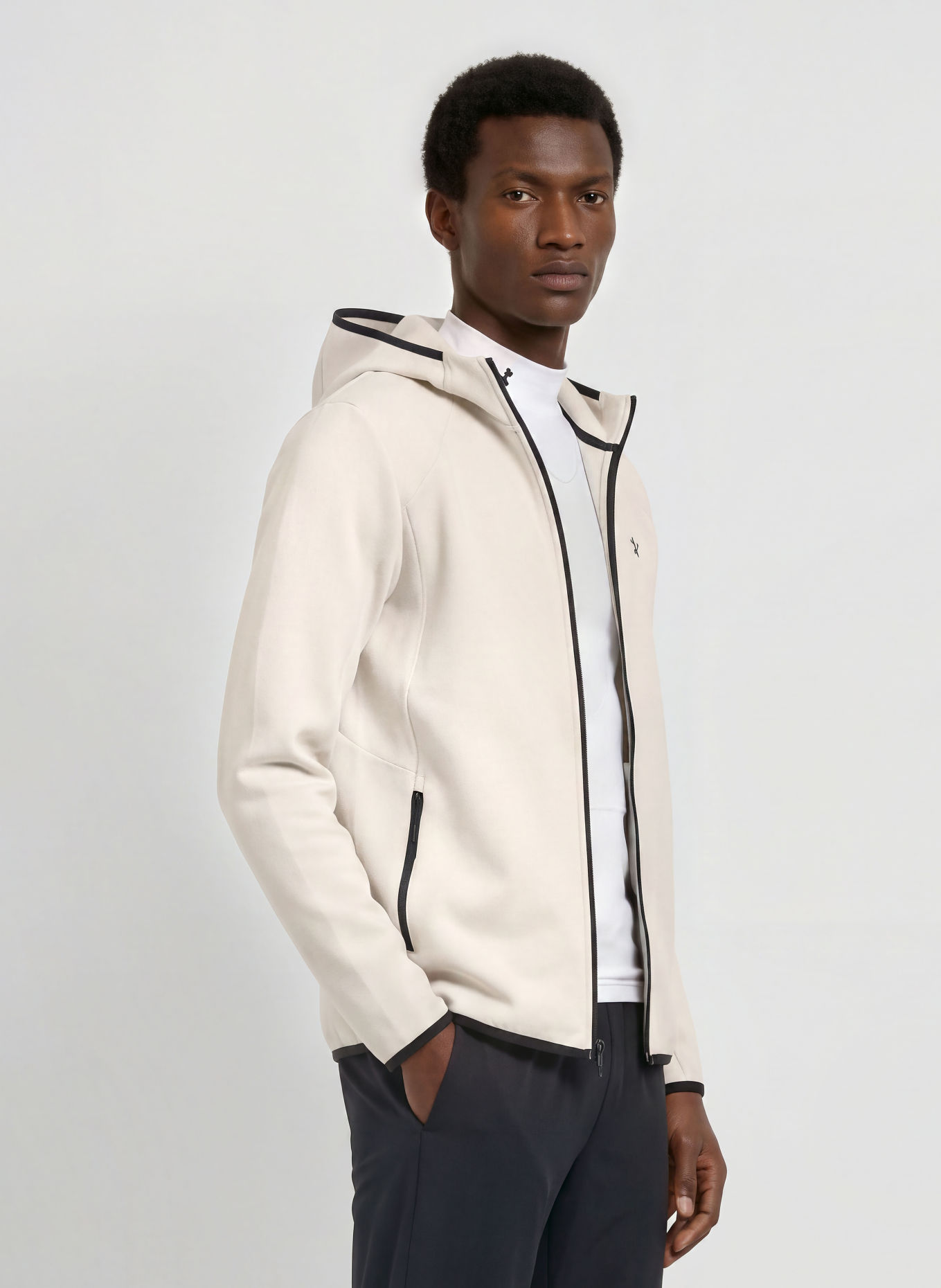 UNDER ARMOUR Sweatvest UA UNSTOPPABLE: CRÈME / ZWART