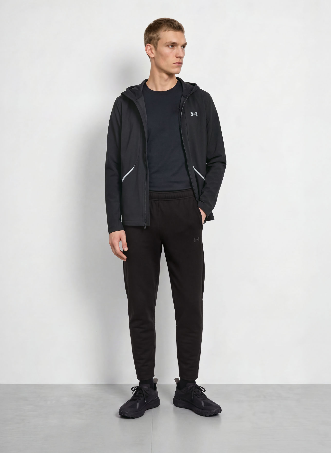 UNDER ARMOUR Sweatpant UA UNSTOPPABLE: ZWART