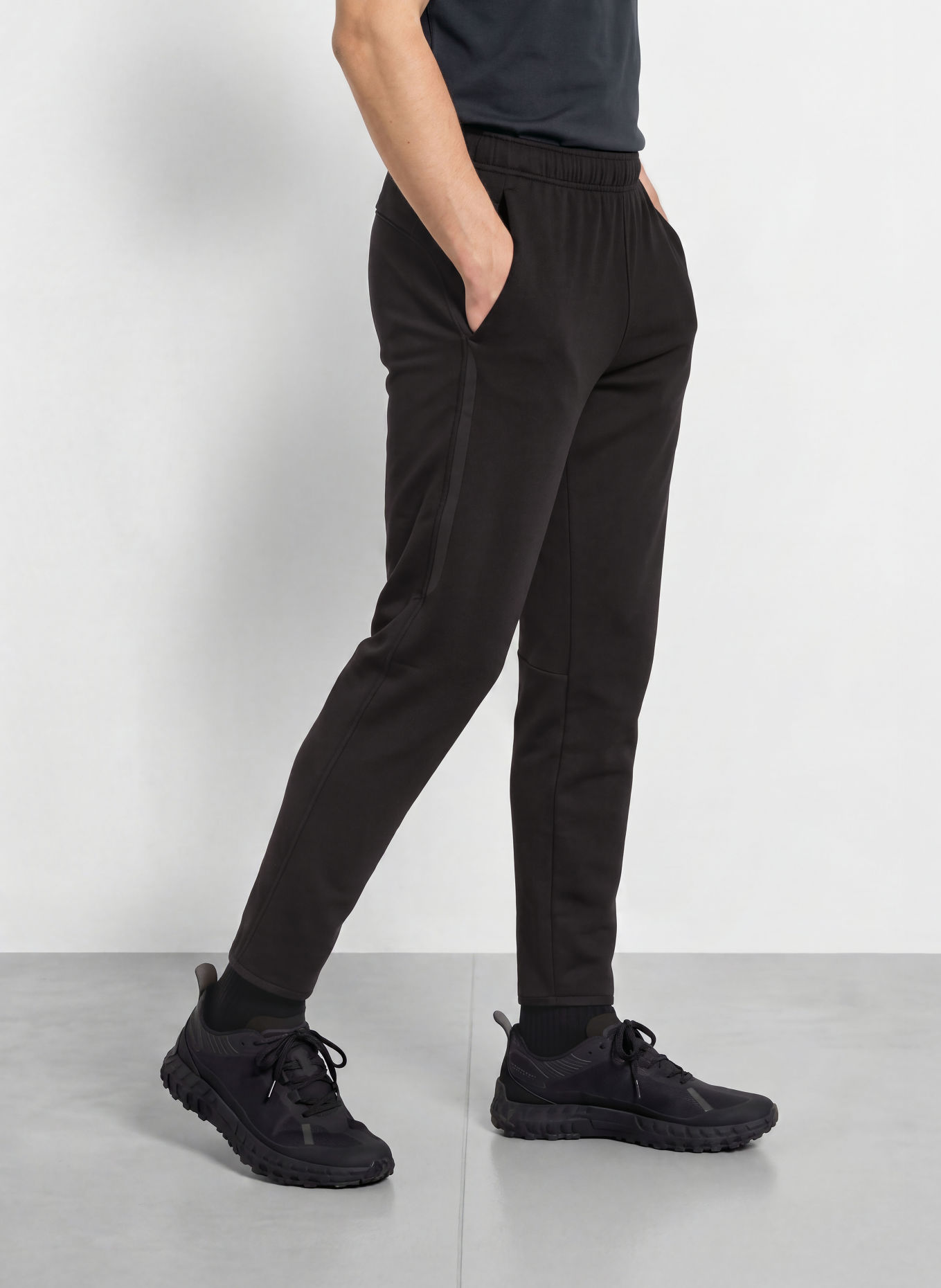 UNDER ARMOUR Sweatpant UA UNSTOPPABLE: ZWART