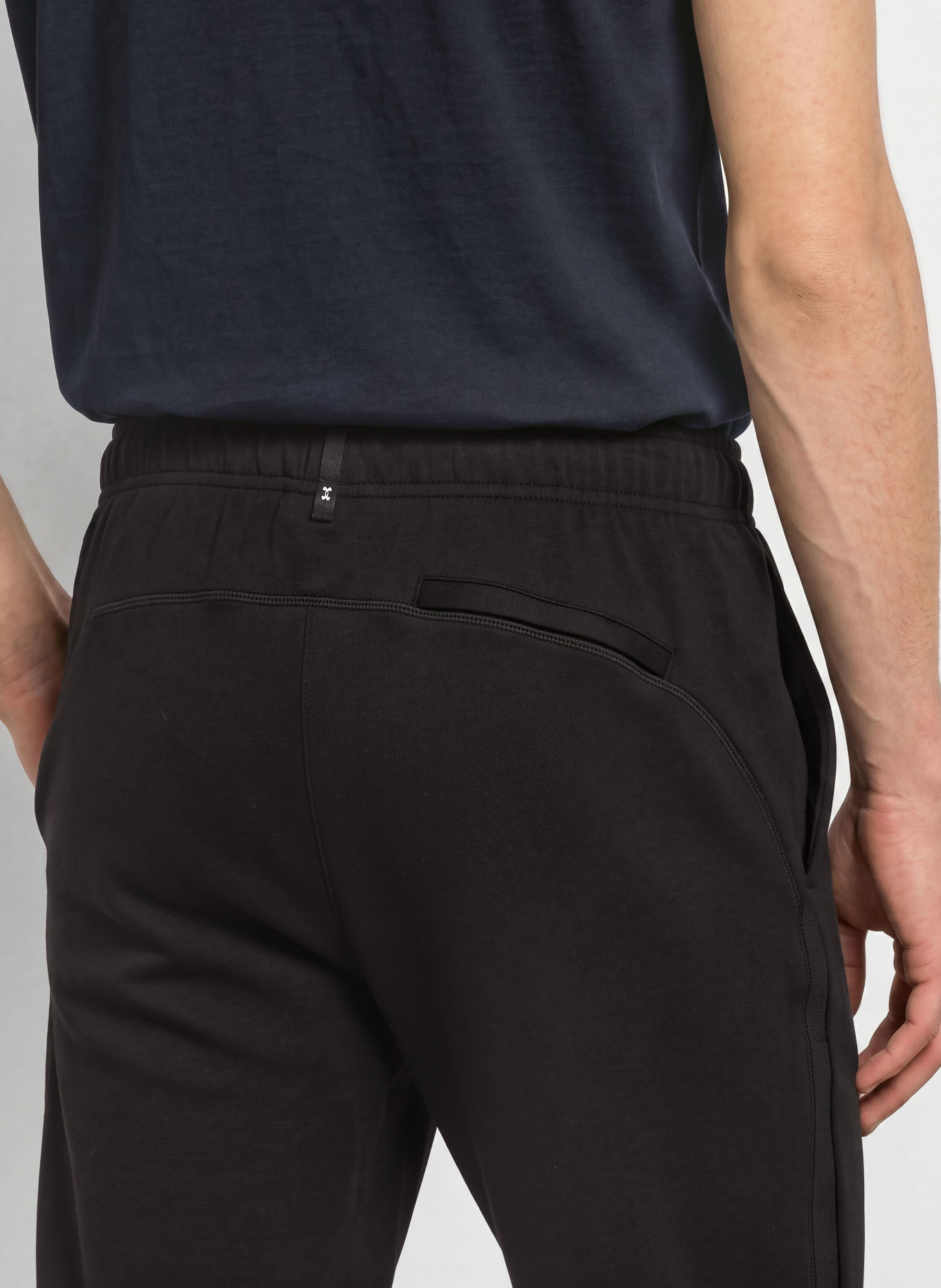 UNDER ARMOUR Sweatpant UA UNSTOPPABLE: ZWART