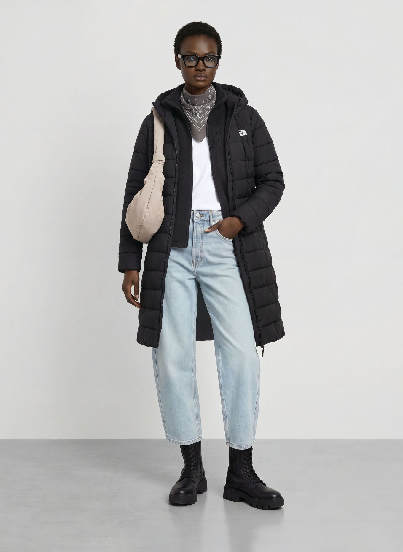THE NORTH FACE Vatteret frakke ACONCAGUA HOODED: SORT
