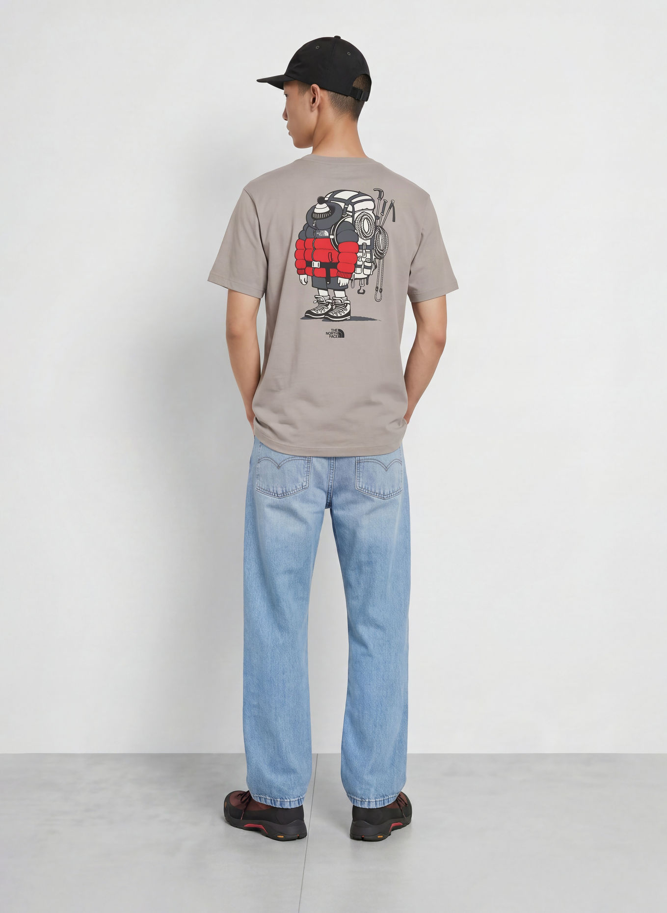 THE NORTH FACE T-shirt GEAR UP GET OUT: TAUPE