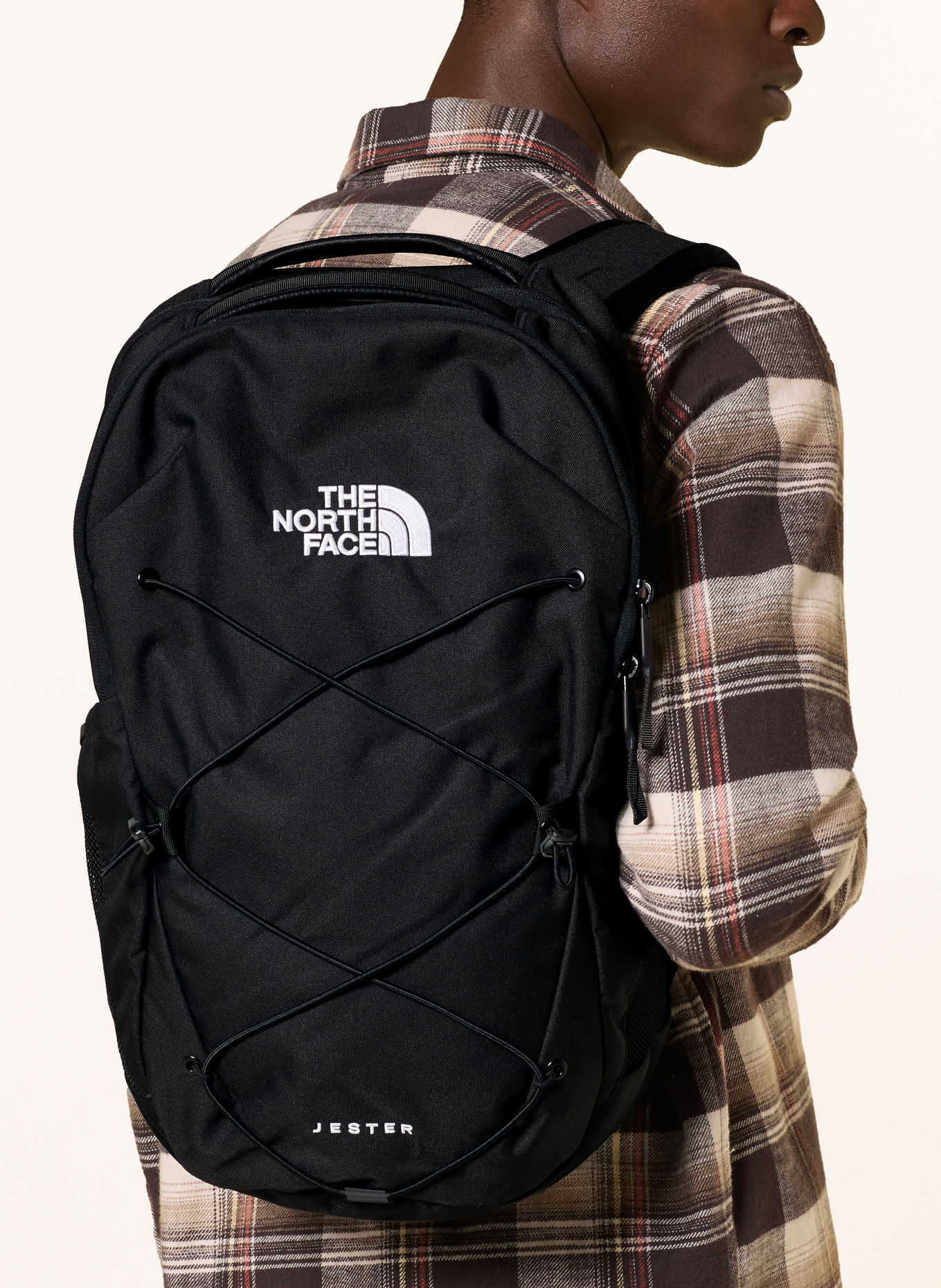 THE NORTH FACE Rugzak JESTER 28 l met laptopvak: ZWART / WIT