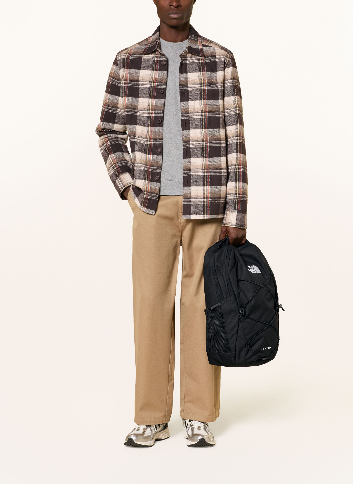 THE NORTH FACE Rugzak JESTER 28 l met laptopvak: ZWART / WIT