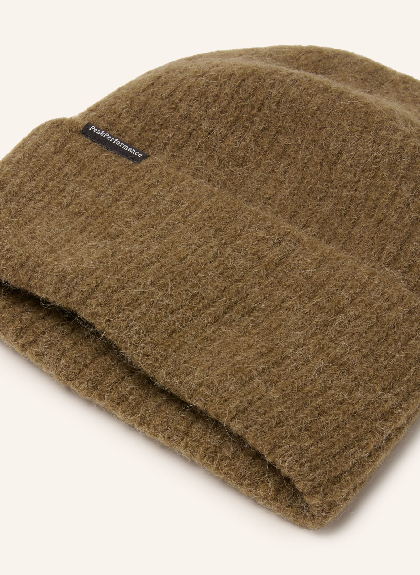 Peak Performance Alpaca Hat: OLIVE
