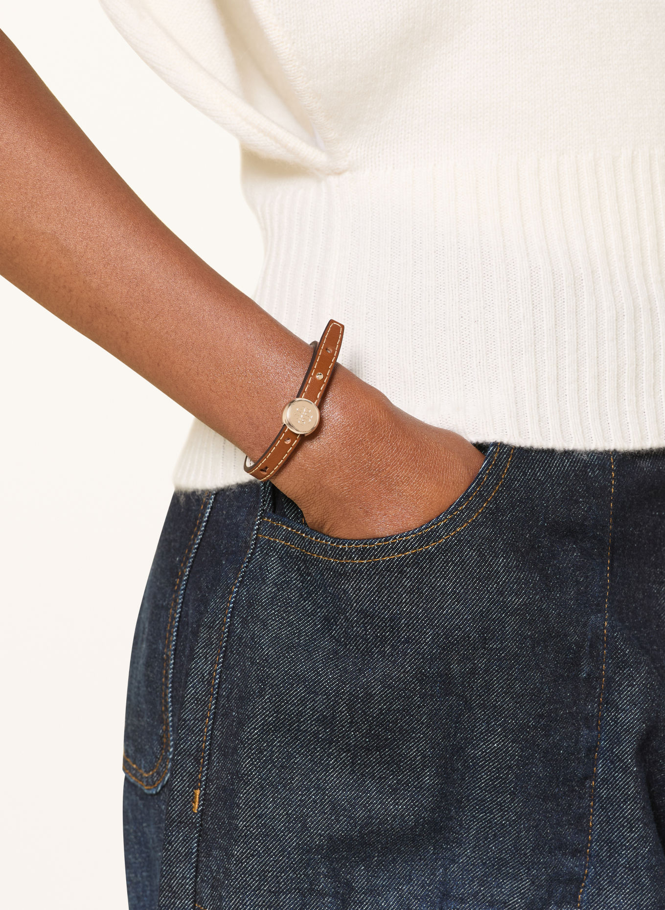 TORY BURCH Leren armband ICON: BRUIN / GOUD