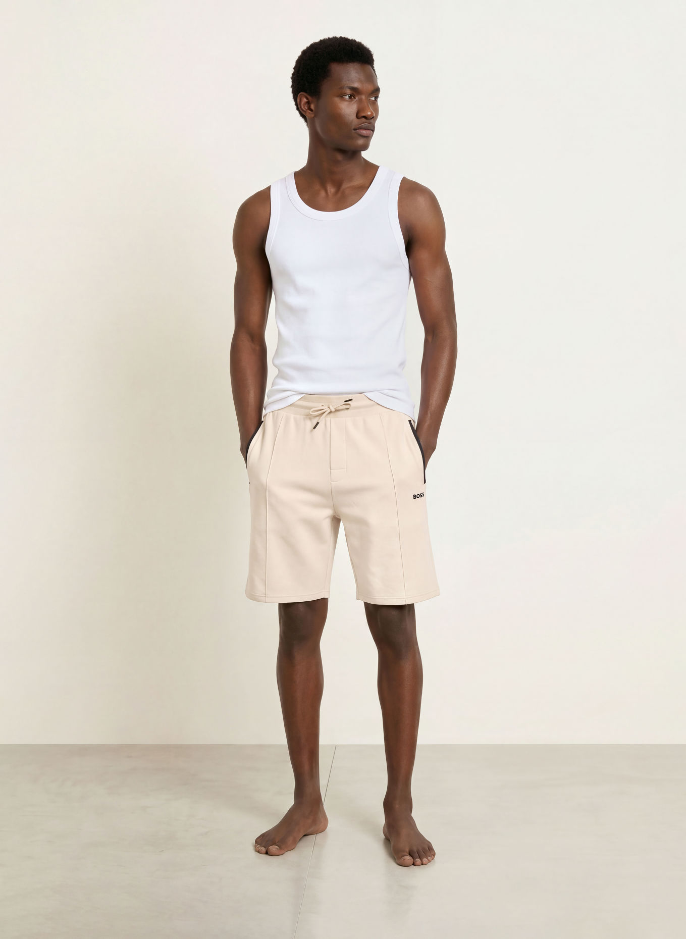 BOSS Sweatshort SENSE: BEIGE / DONKERBLAUW