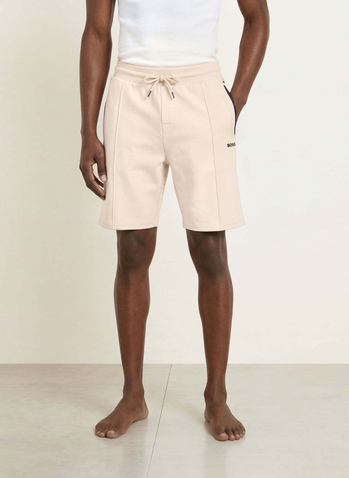 BOSS Sweatshort SENSE: BEIGE / DONKERBLAUW