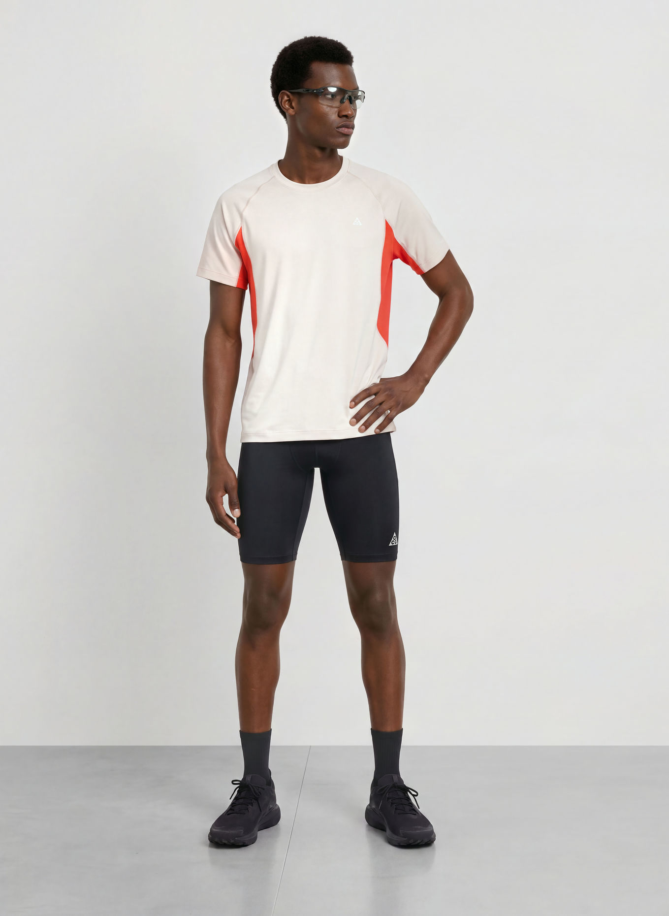 Nike Trainingsshirt ACG WILDSEE: CRÈME / ROOD