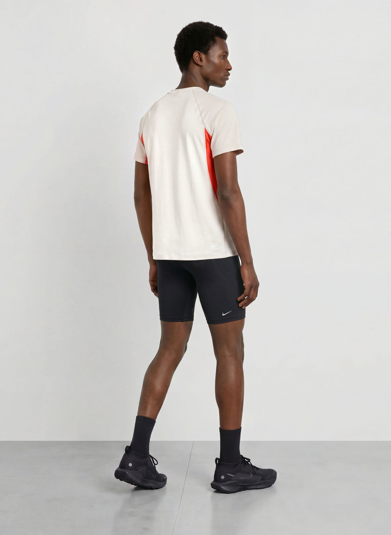 Nike Trainingsshirt ACG WILDSEE: CRÈME / ROOD
