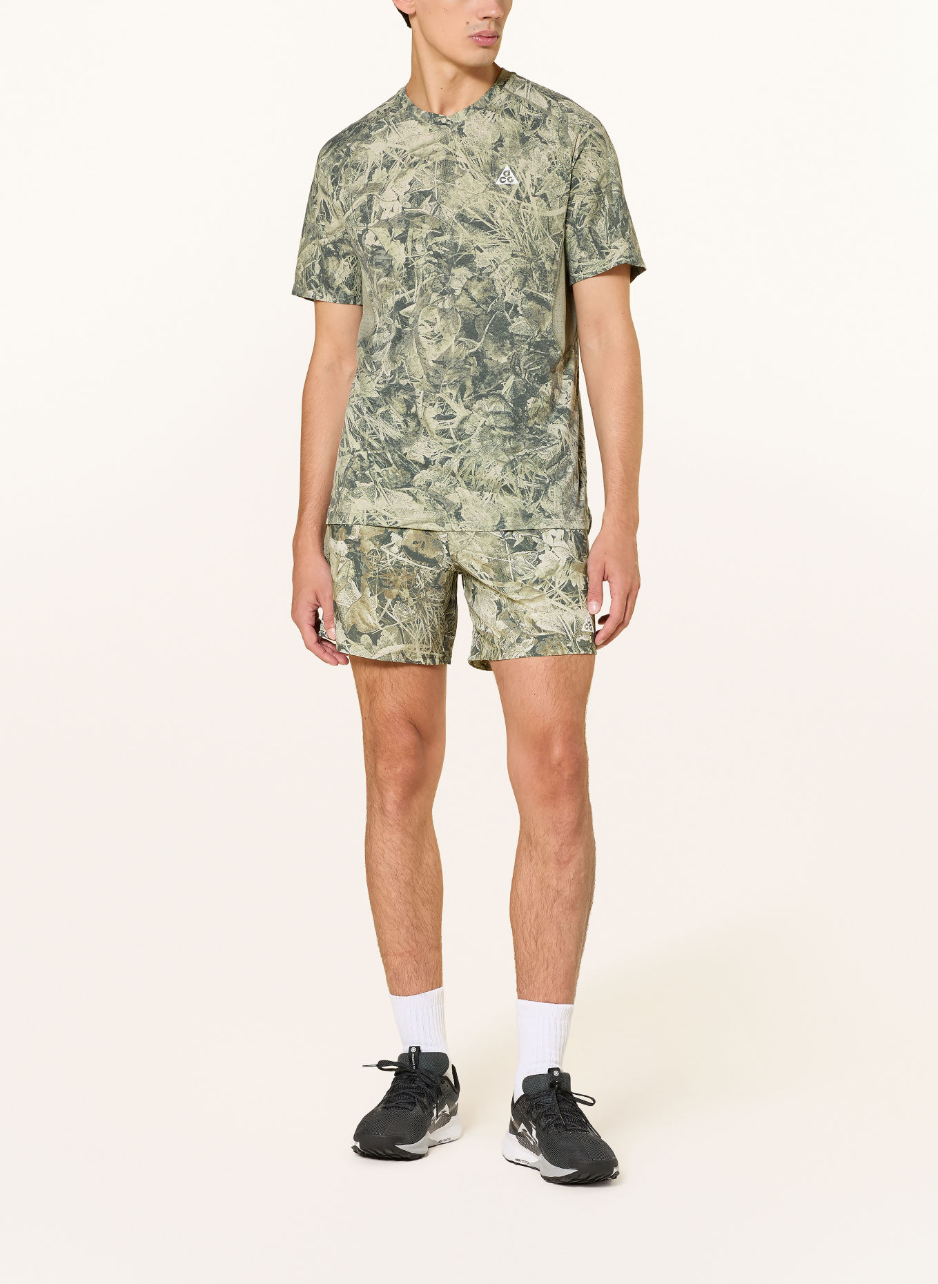 Nike Tricou funcțional ACG SOLAR CHASE: VERDE / VERDE DESCHIS