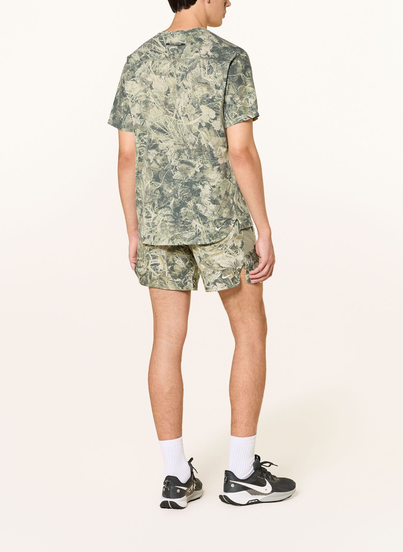 Nike Tricou funcțional ACG SOLAR CHASE: VERDE / VERDE DESCHIS