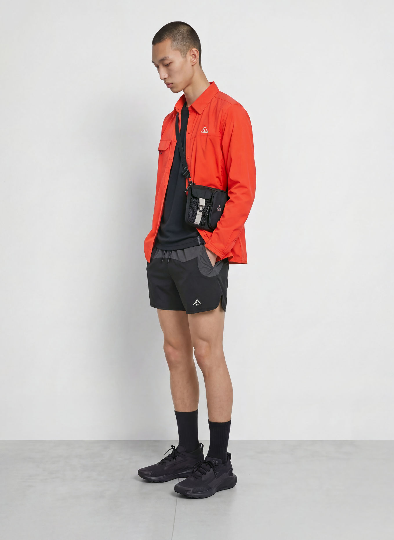 Nike Laufhemd ACG AIREEZ Standard Fit: ROT