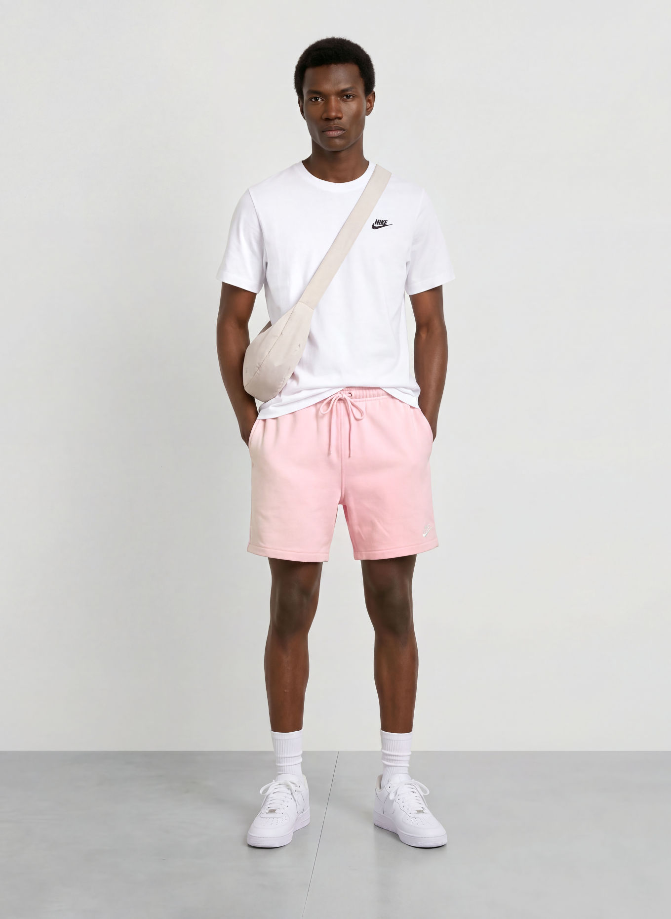 Nike Sweatshorts CLUB: ROSA