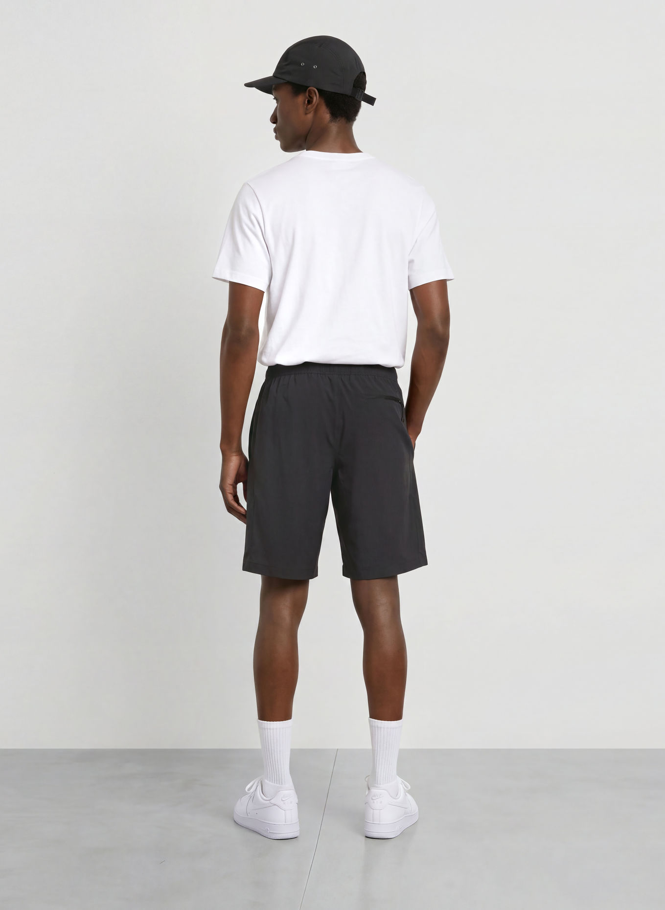 Nike Shorts TECH HELIOS: SCHWARZ