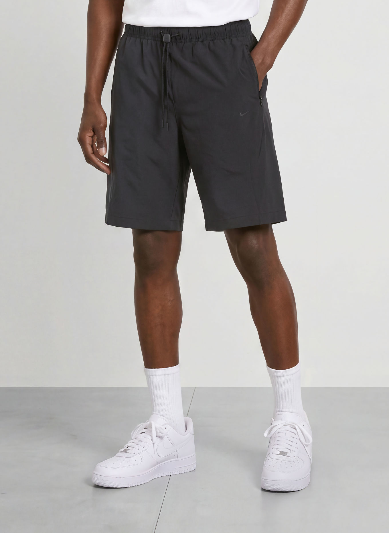 Nike Shorts TECH HELIOS: SCHWARZ