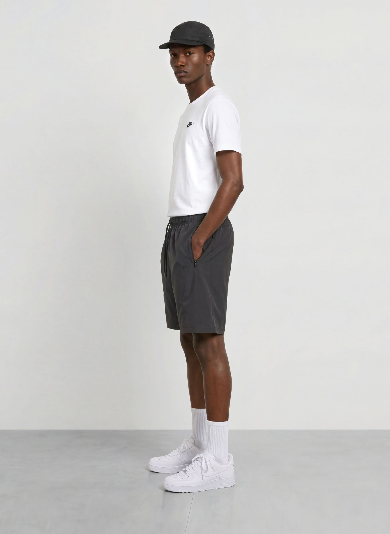 Nike Shorts TECH HELIOS: SCHWARZ