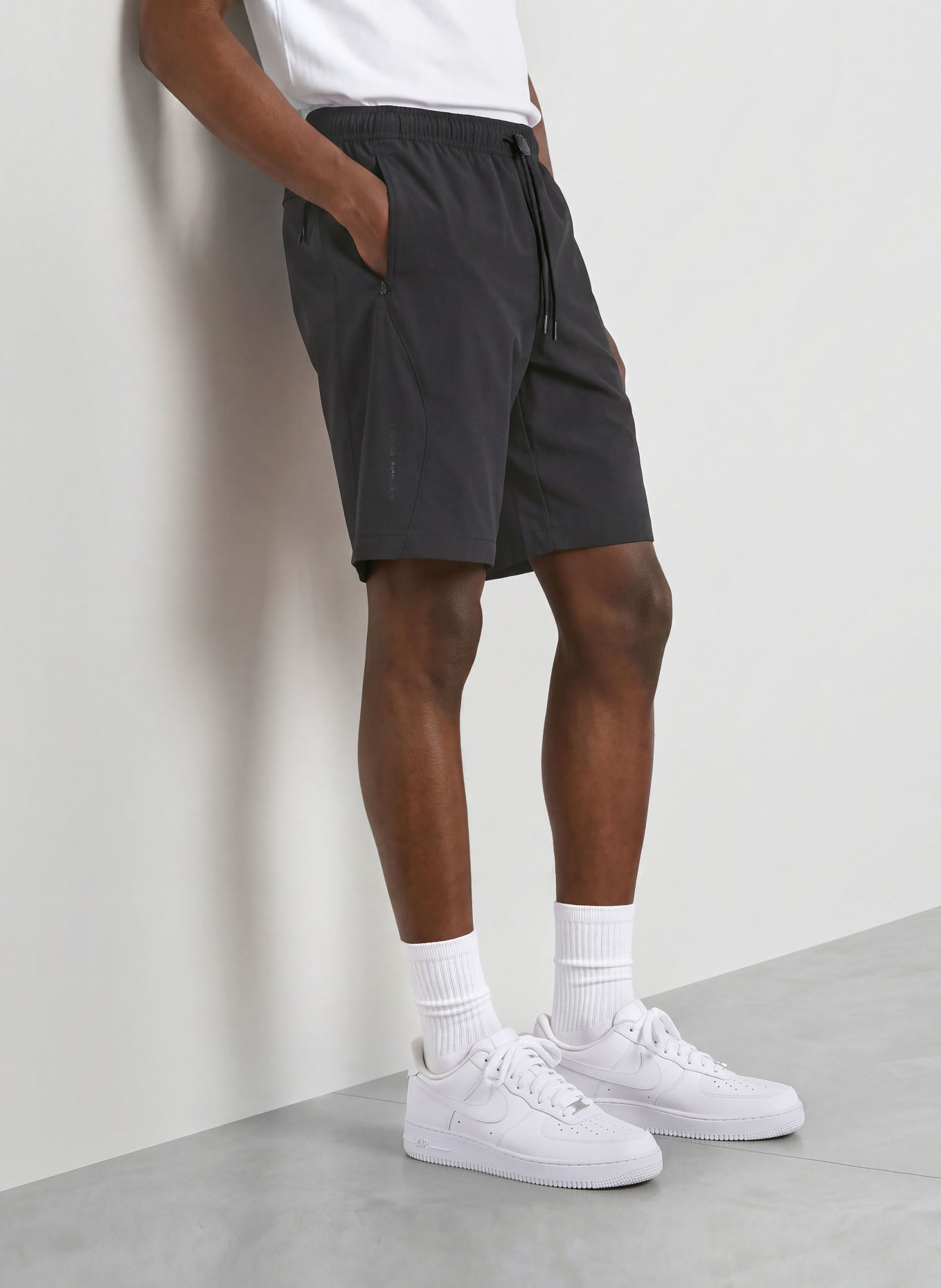 Nike Shorts TECH HELIOS: SCHWARZ