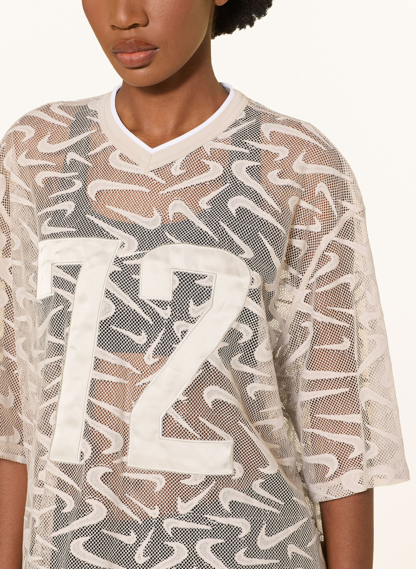 Nike Oversized-Shirt SPORTSWEAR CHILL LACE aus Mesh: CREME