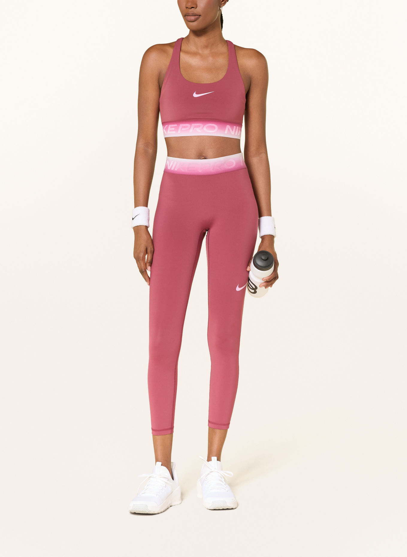 Nike Sports bra LS Dri-FIT BRA with Cut-out: LIGHT RED / PINK
