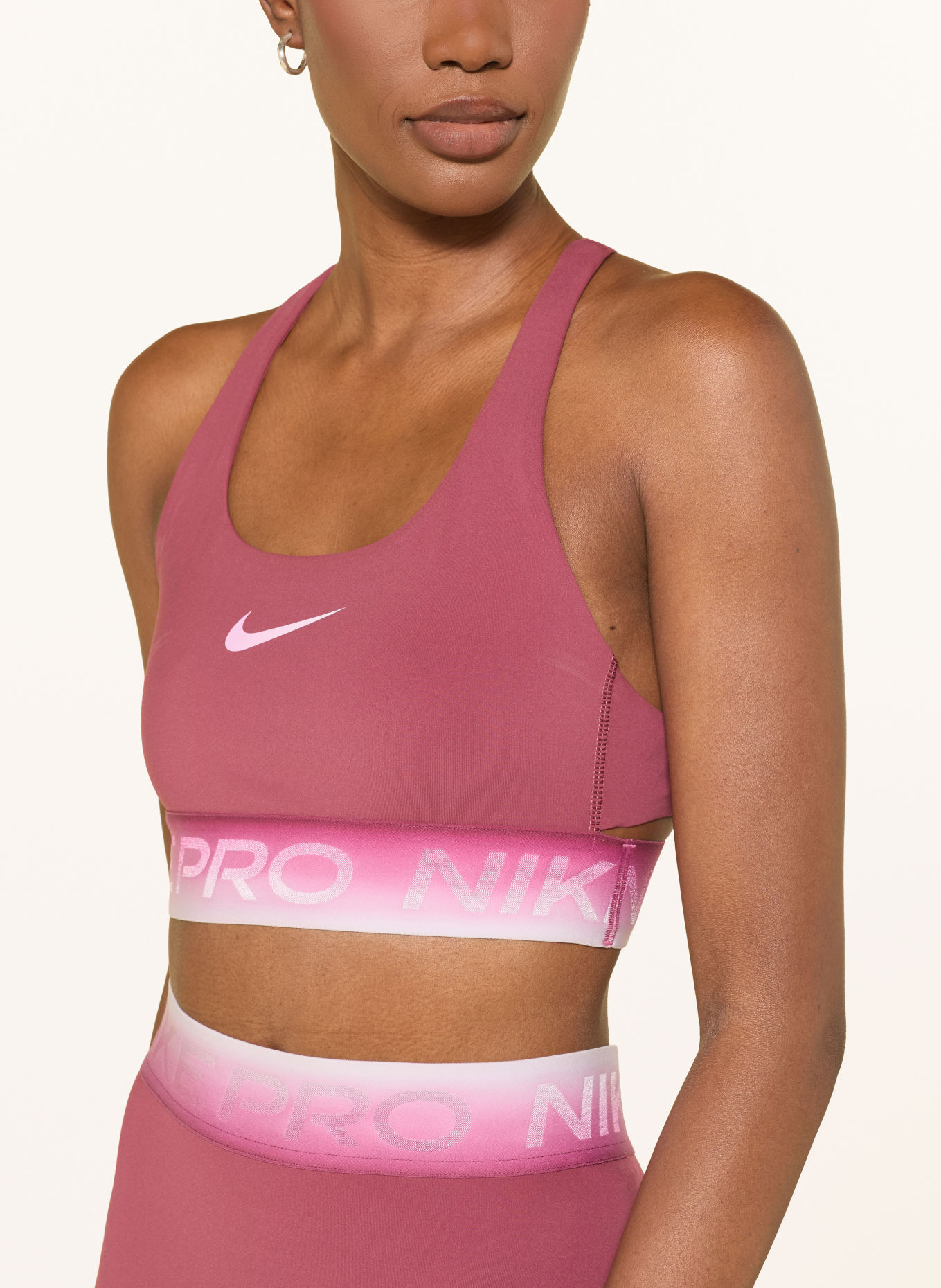 Nike Sports bra LS Dri-FIT BRA with Cut-out: LIGHT RED / PINK
