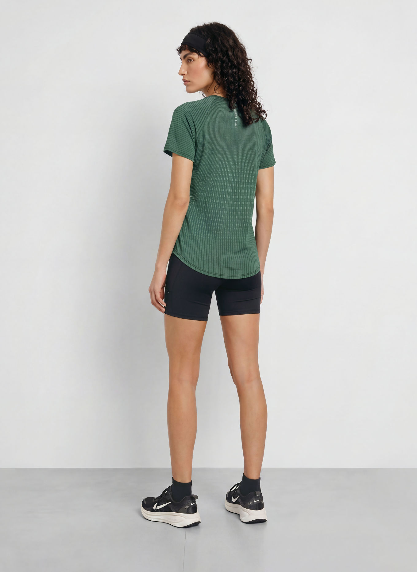 Nike Trainingsshirt SWIFT AERO-FIT: GROEN