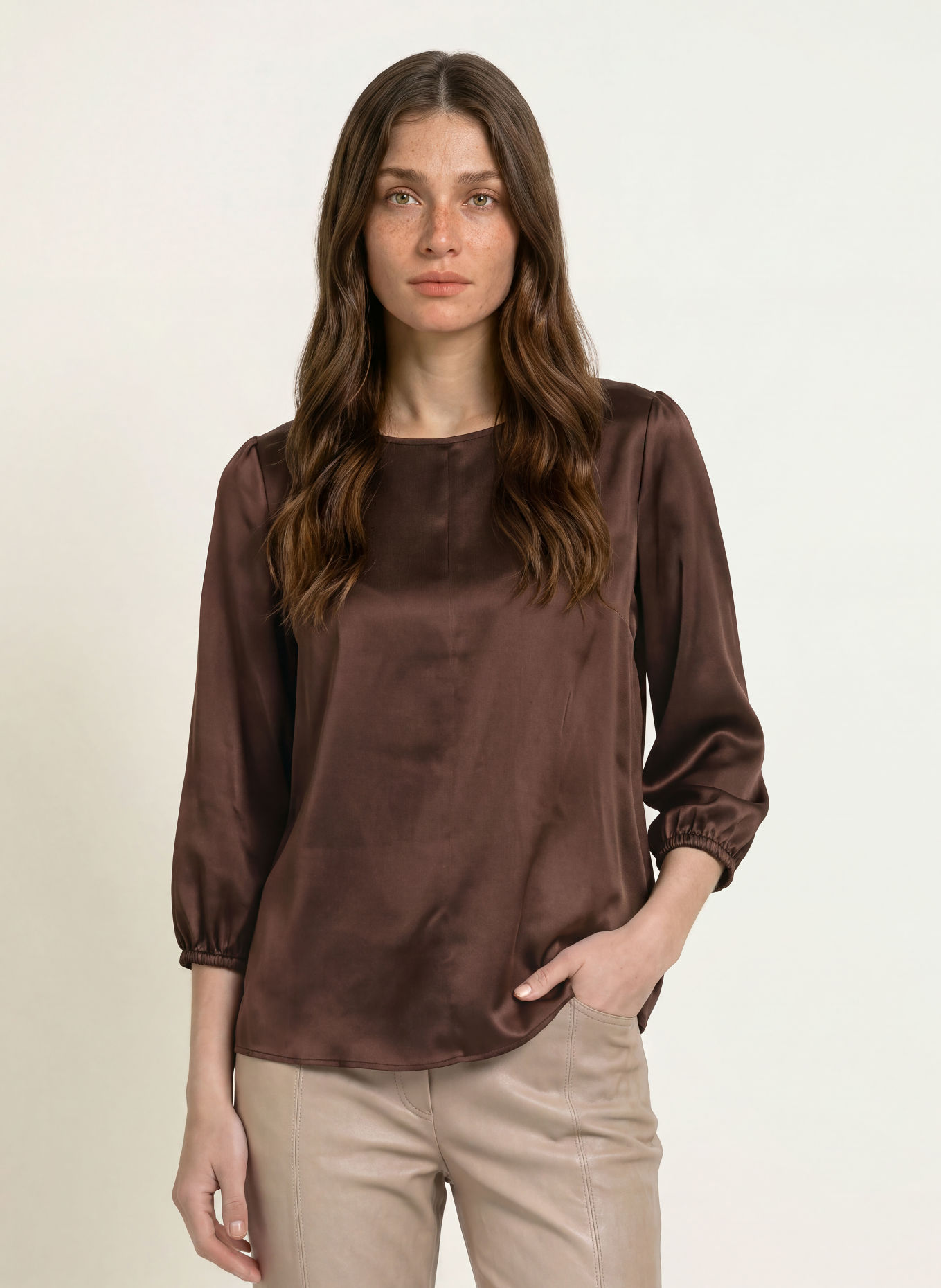 MARC CAIN Blusenshirt aus Seide mit 3/4-Arm: 697 seal brown