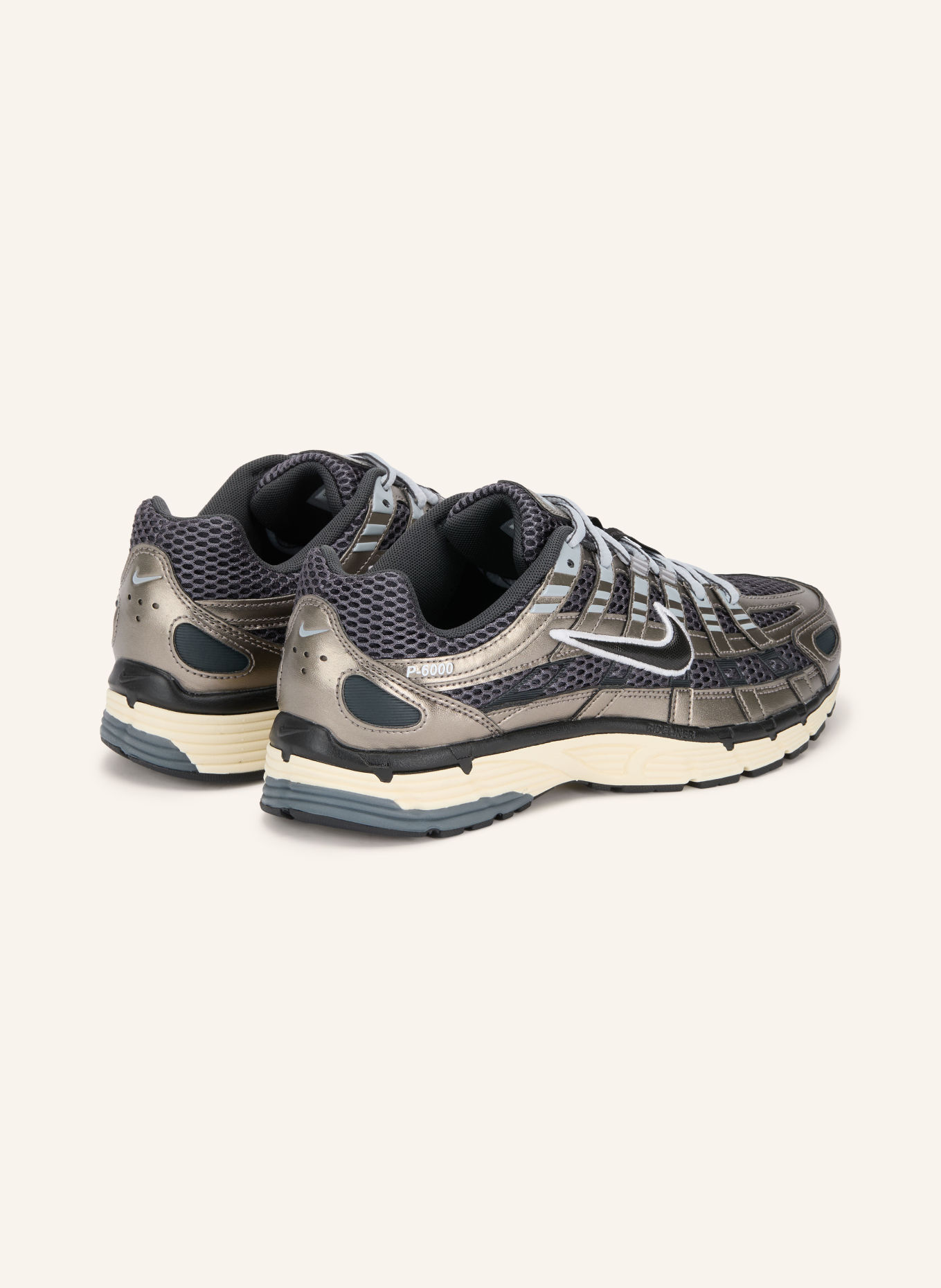 Nike Sneaker P-6000 SE: DUNKELGRAU / SILBER / WEISS