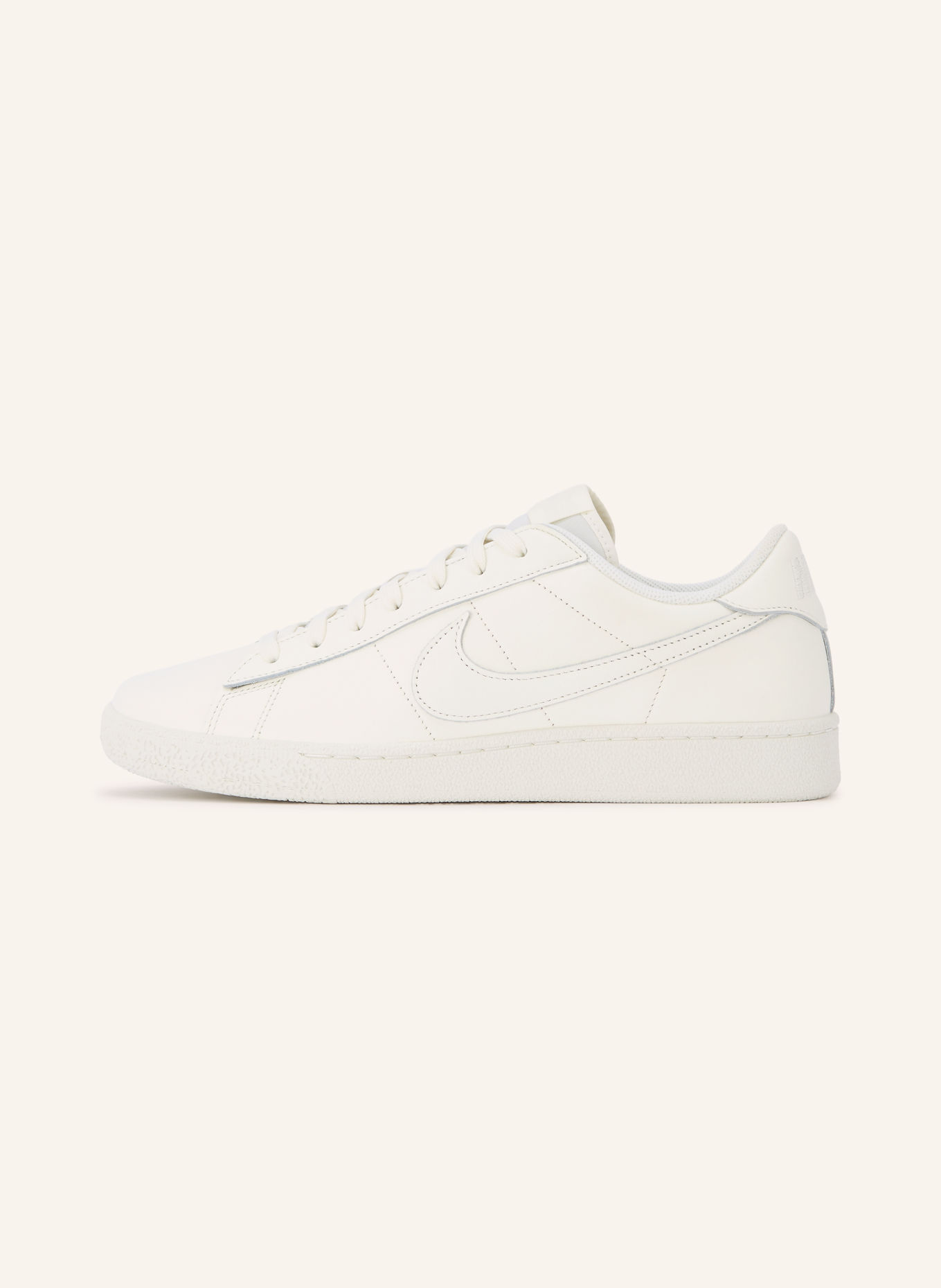 Nike TENNIS CLASSIC CS Sneakers: WHITE