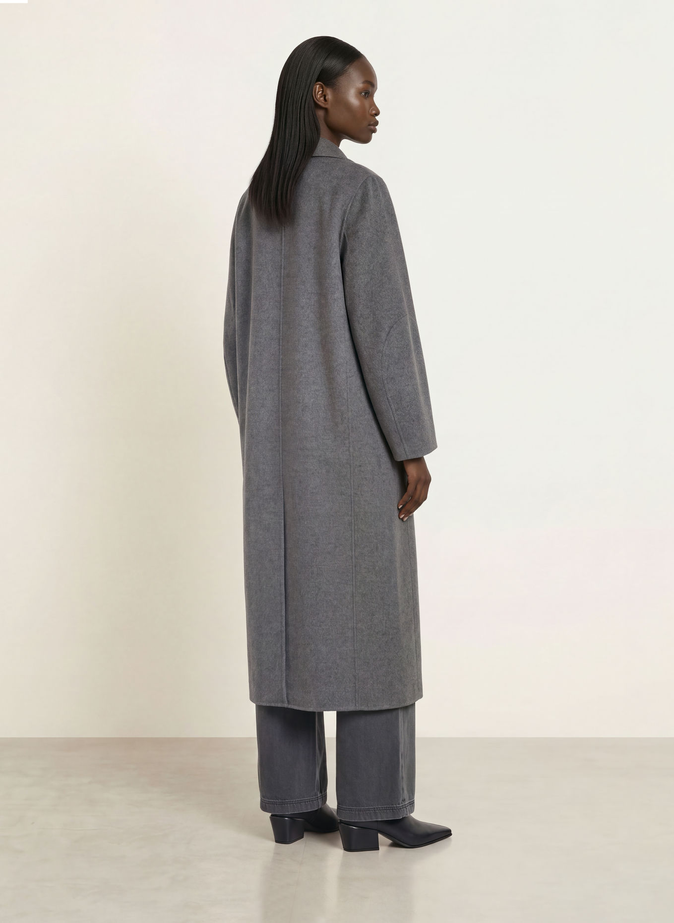 LISA YANG Wollmantel: GRAU