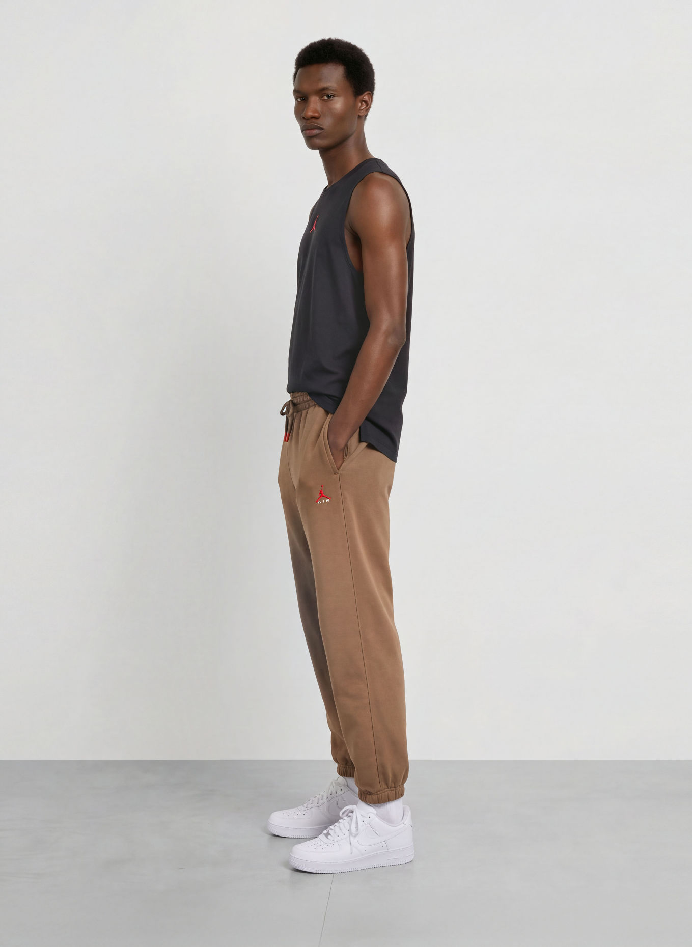 JORDAN Jordans Brooklyn-Sweatpant: BRUIN