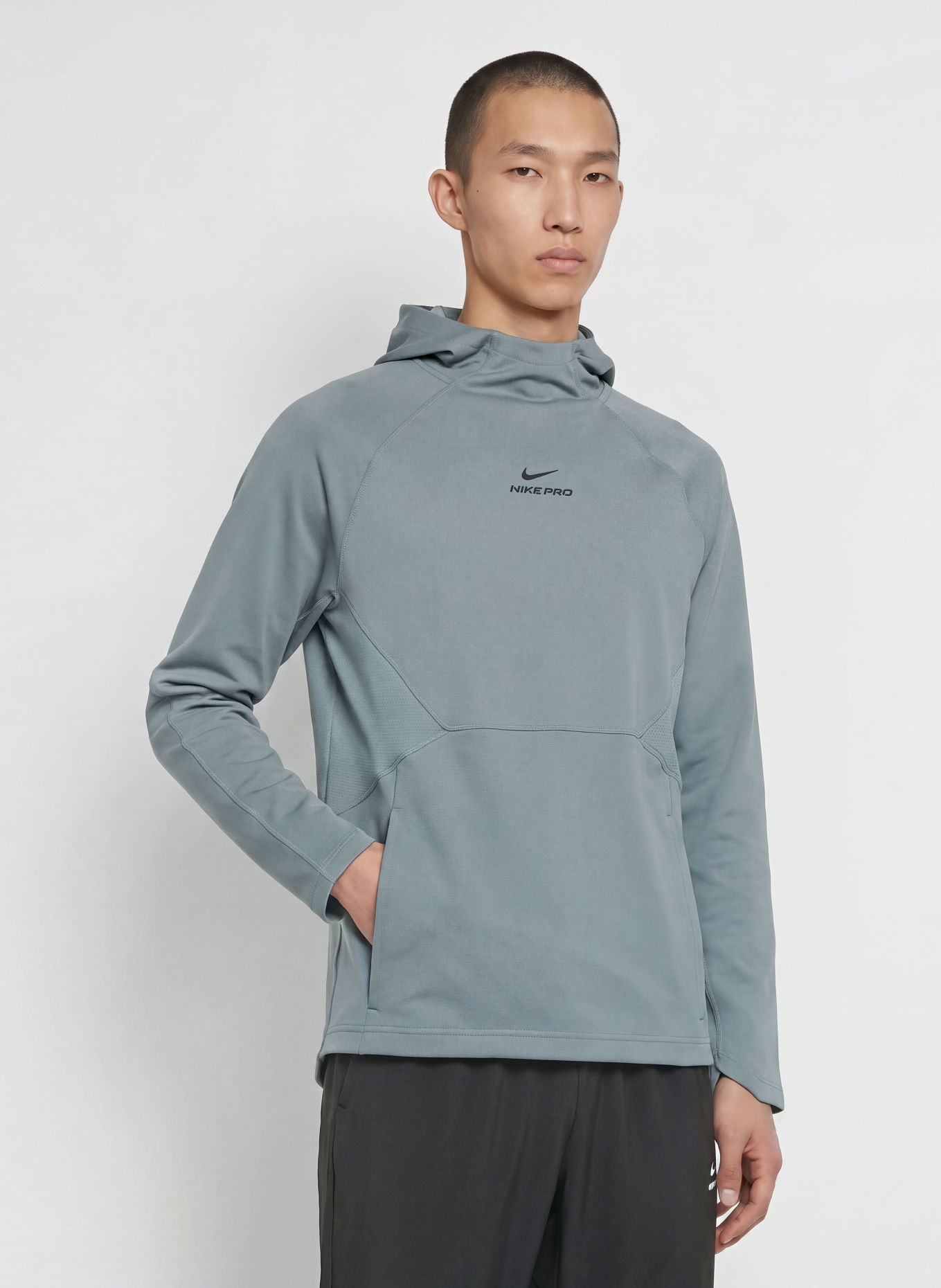 Nike Sweat à capuche DRI-FIT: GRIS