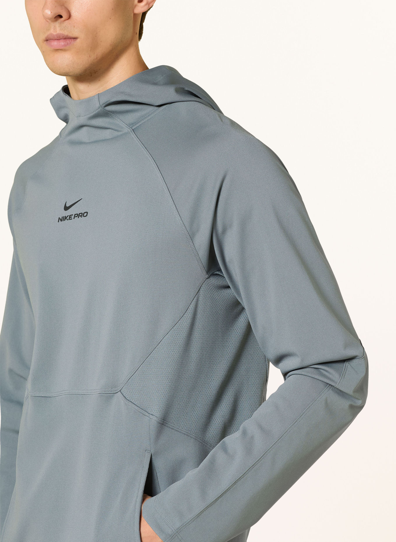 Nike Sweat à capuche DRI-FIT: GRIS