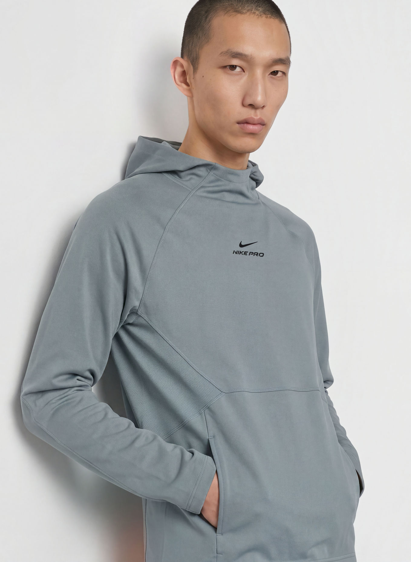 Nike Sweat à capuche DRI-FIT: GRIS