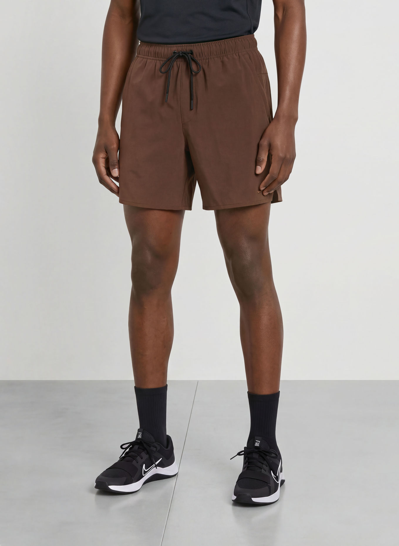 Nike Trainingsshort UNLIMITED: MARRON FONCÉ