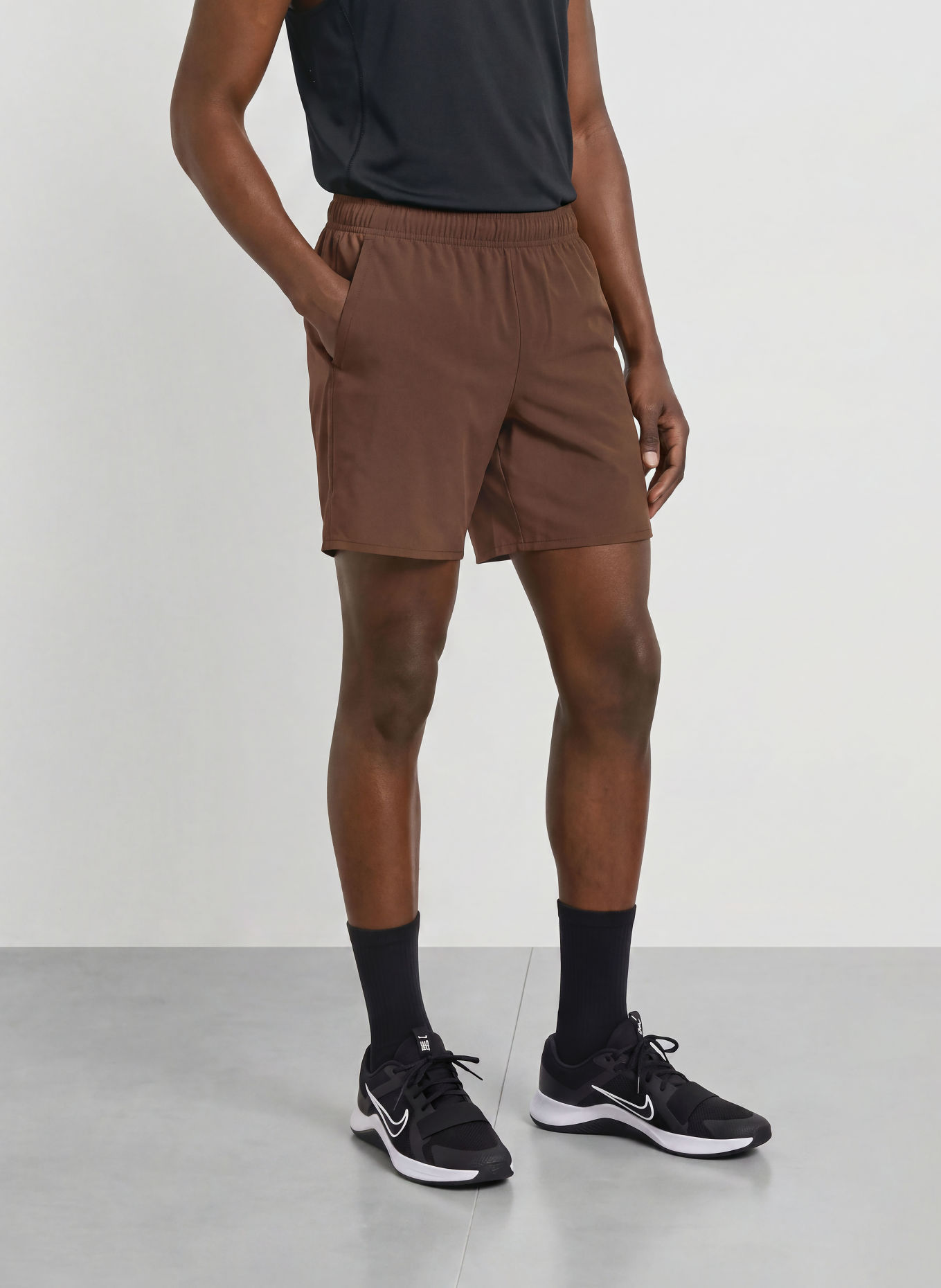 Nike Trainingsshort UNLIMITED: MARRON FONCÉ