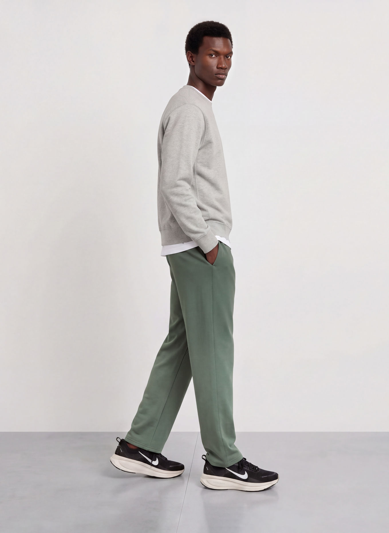 Nike Sweatpant 24.7 IMPOSSIBLYSOFT: GROEN