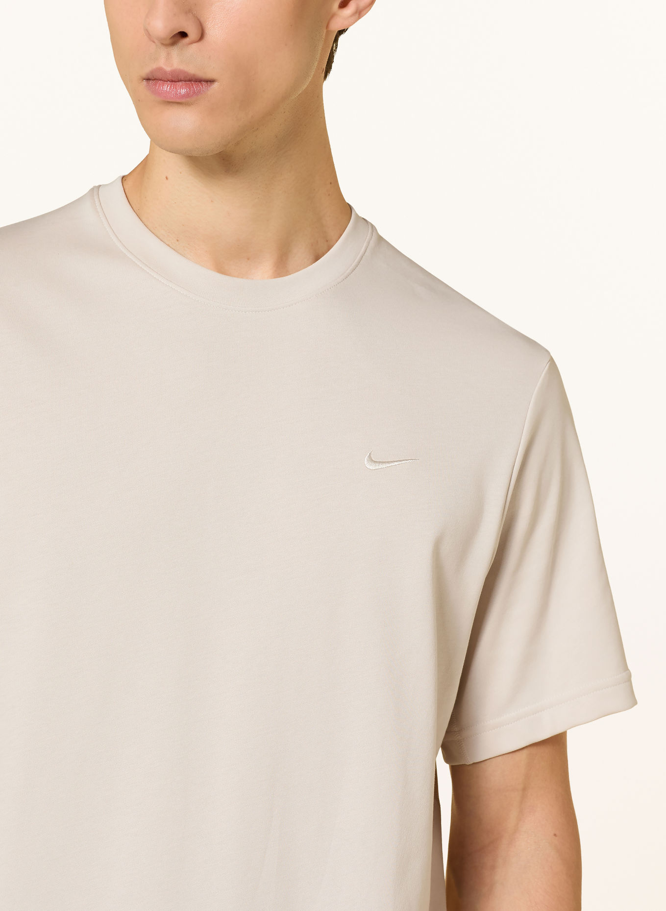 Nike PRIMARY Functional Shirt: BEIGE