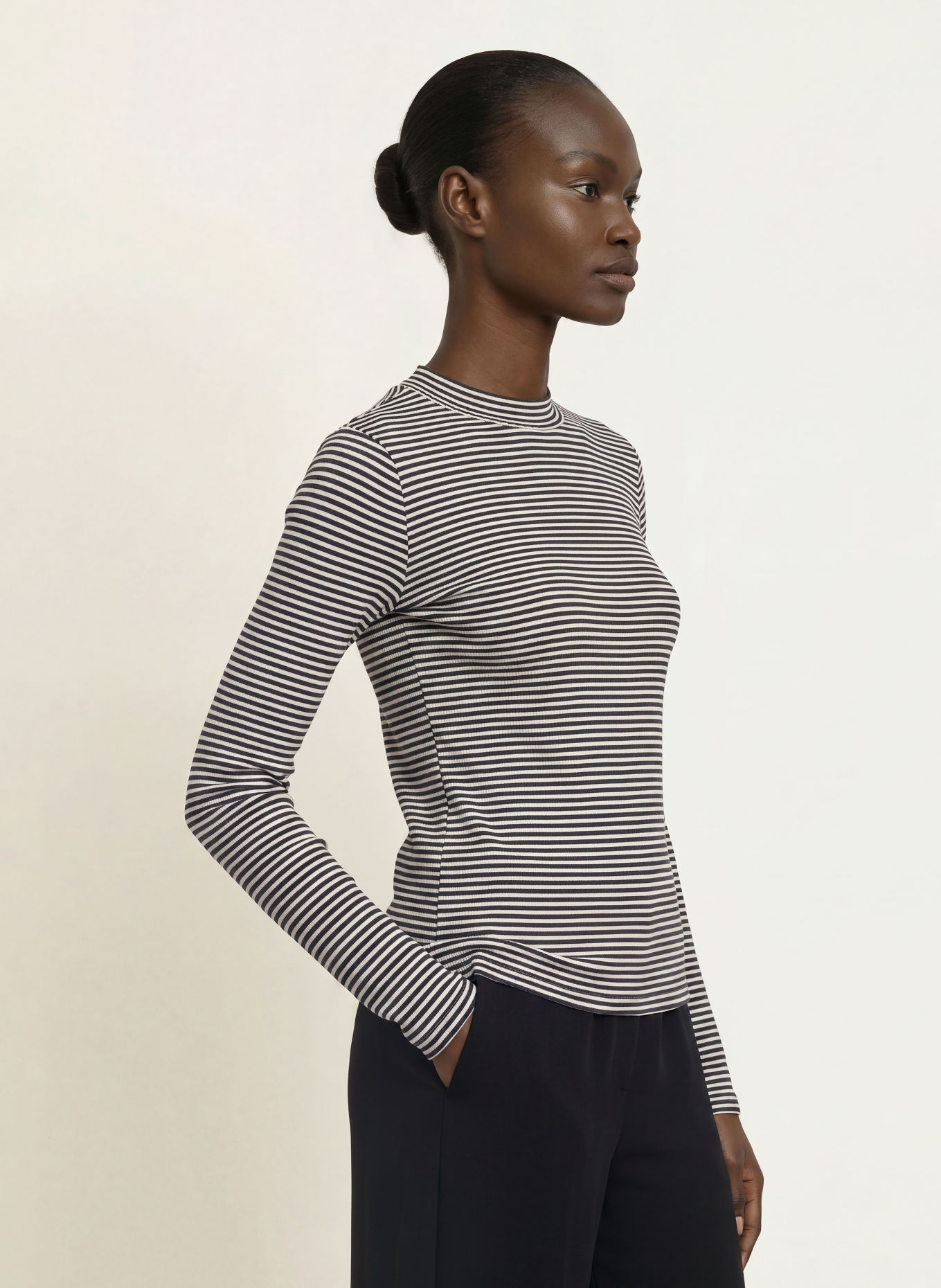BOSS EMARIKA Long-sleeve shirt: DARK BLUE / WHITE