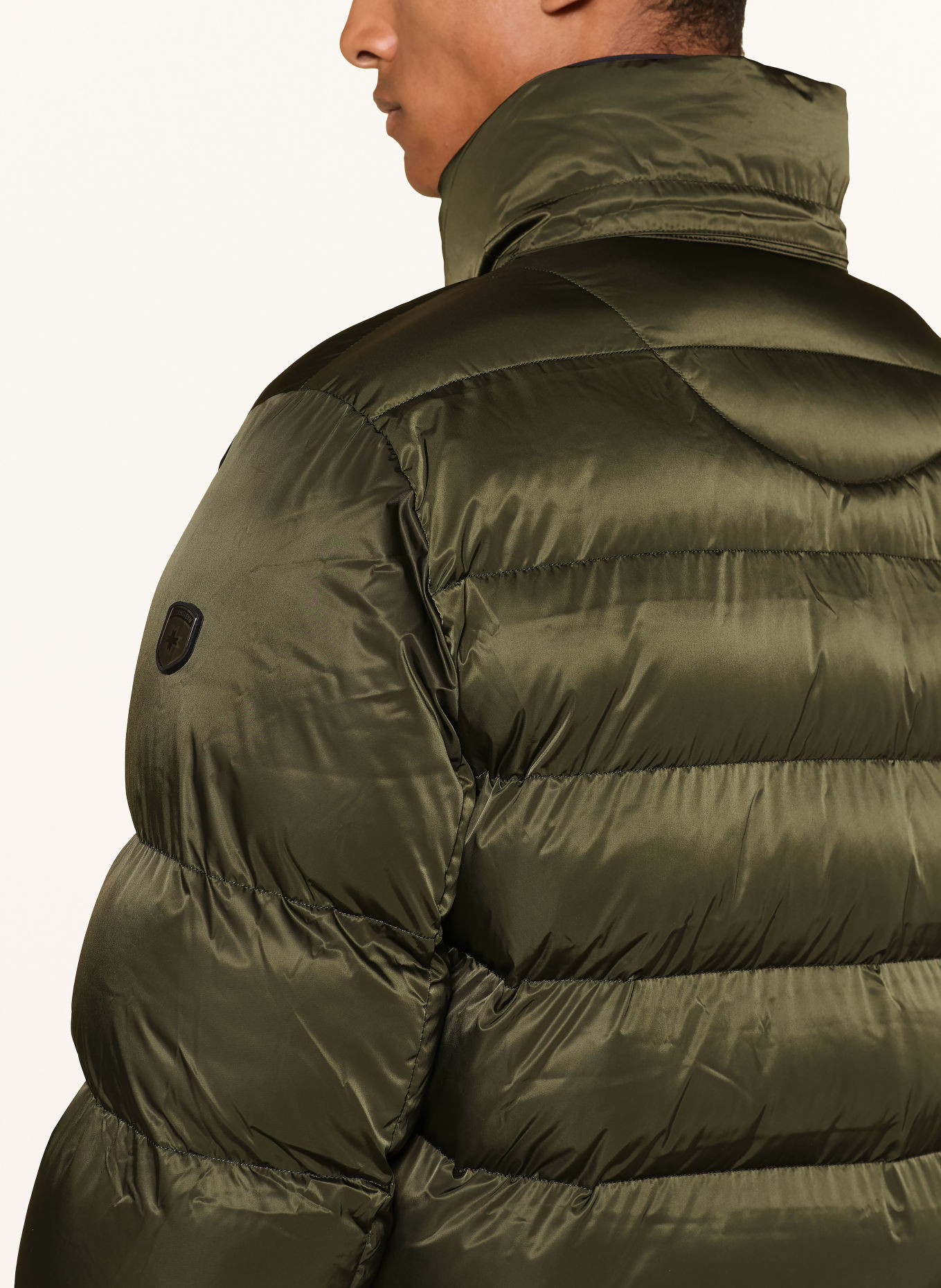 WELLENSTEYN Steppjacke BLACKBIRD mit abnehmbare Kapuze: OLIV
