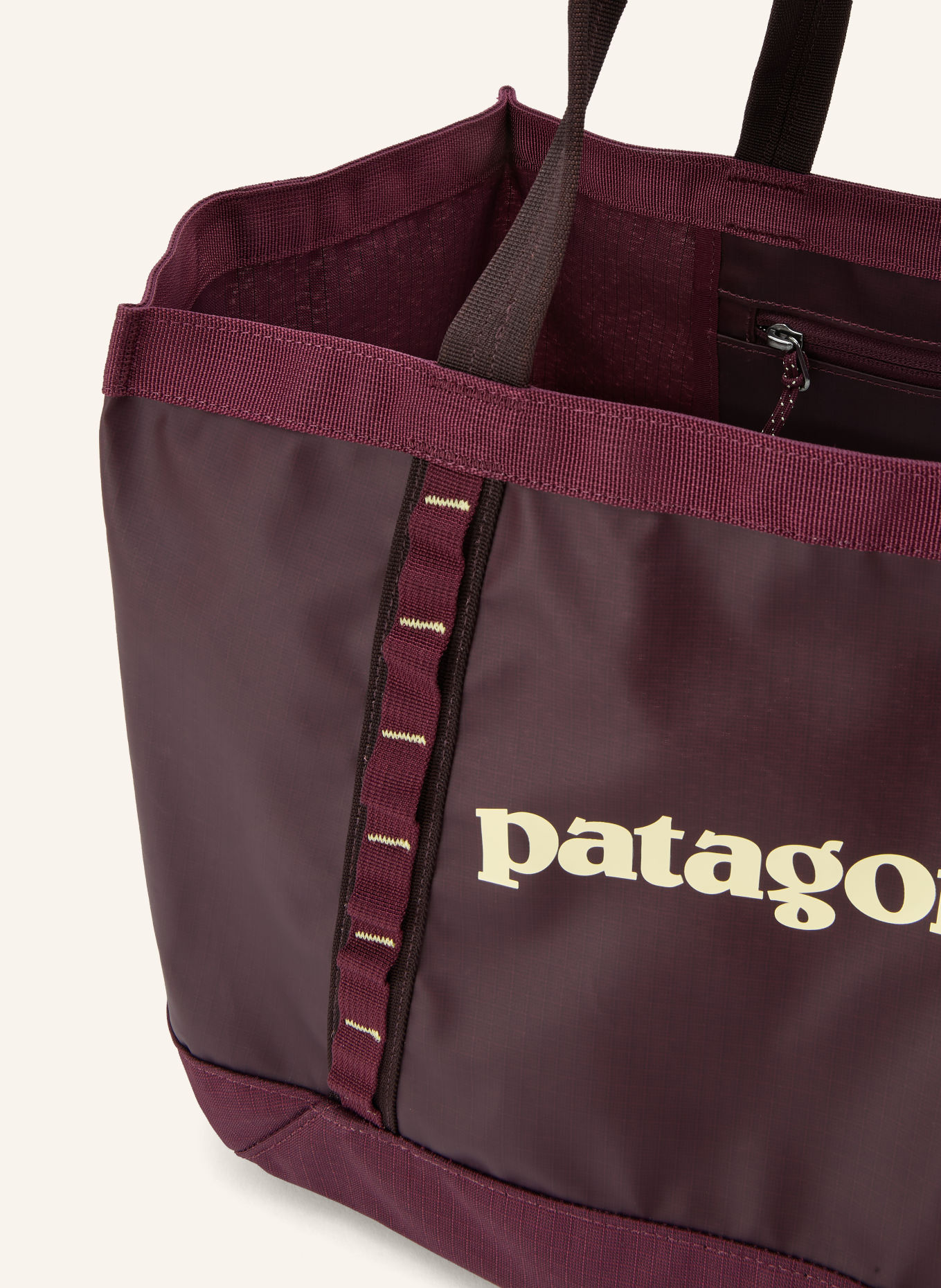 patagonia Shoppers BLACK HOLE 25 l: DONKERROOD